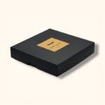 juoda dovanų dėežutė