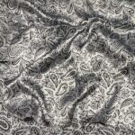 raštuotas pilkas šilkinis šalikas