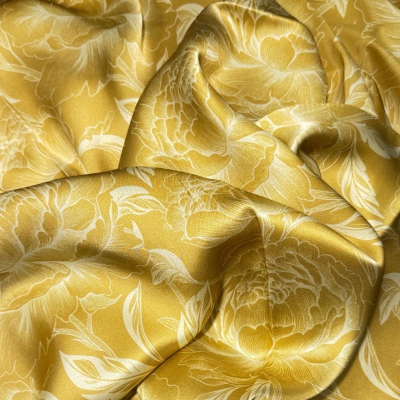 šilkinis aukso spalvos šalikėlis