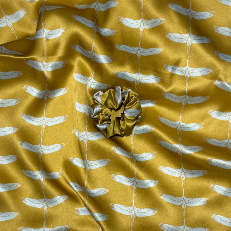 šilkinis šalikas su gumele