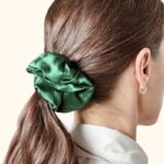 šilkinė didelė žalia plaukų gumelė