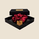 raudona šilkine gumelė