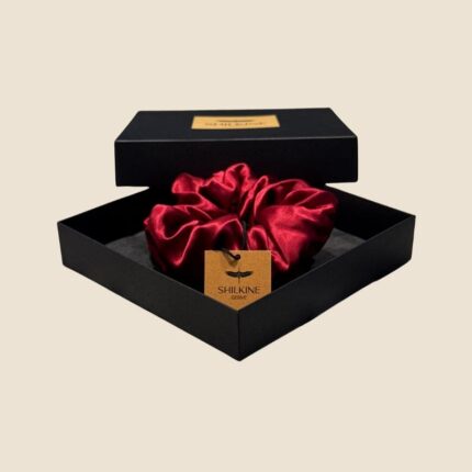 raudona šilkine gumelė