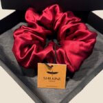 raudona šilkinė gumelė Kalėdoms