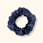 šilkinė mėlyna midi gumelė