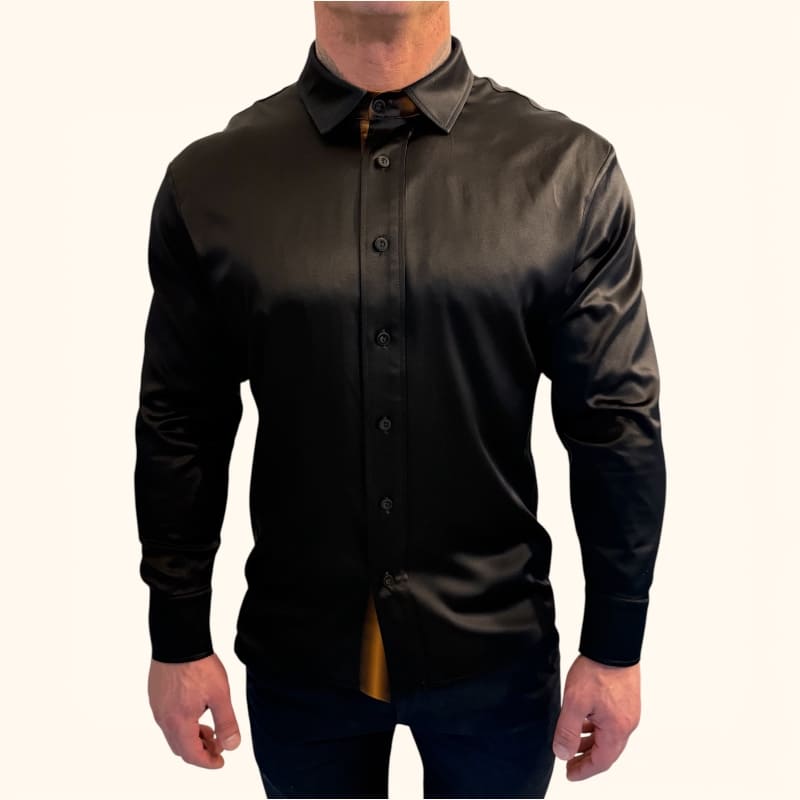 Šilkiniai juodi marškiniai sportininkui