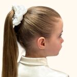 šilkinė balta gumelė krikštynom